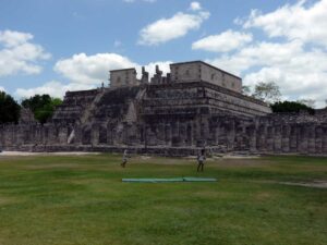 piramide-Chichen-Itza-riviera-maya