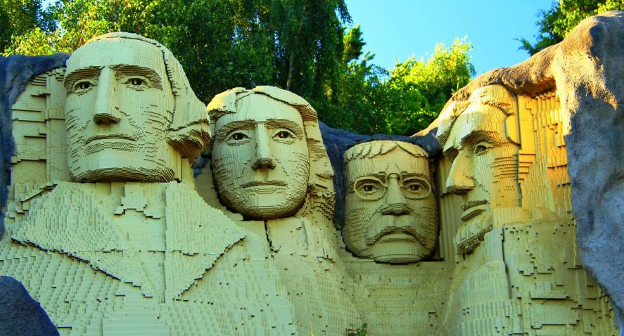 lego monte rushmore