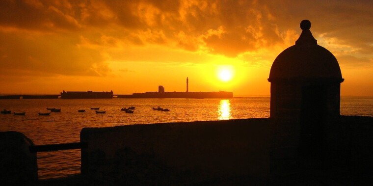 la caleta cadiz atardecer más bonito de españa clickviaja