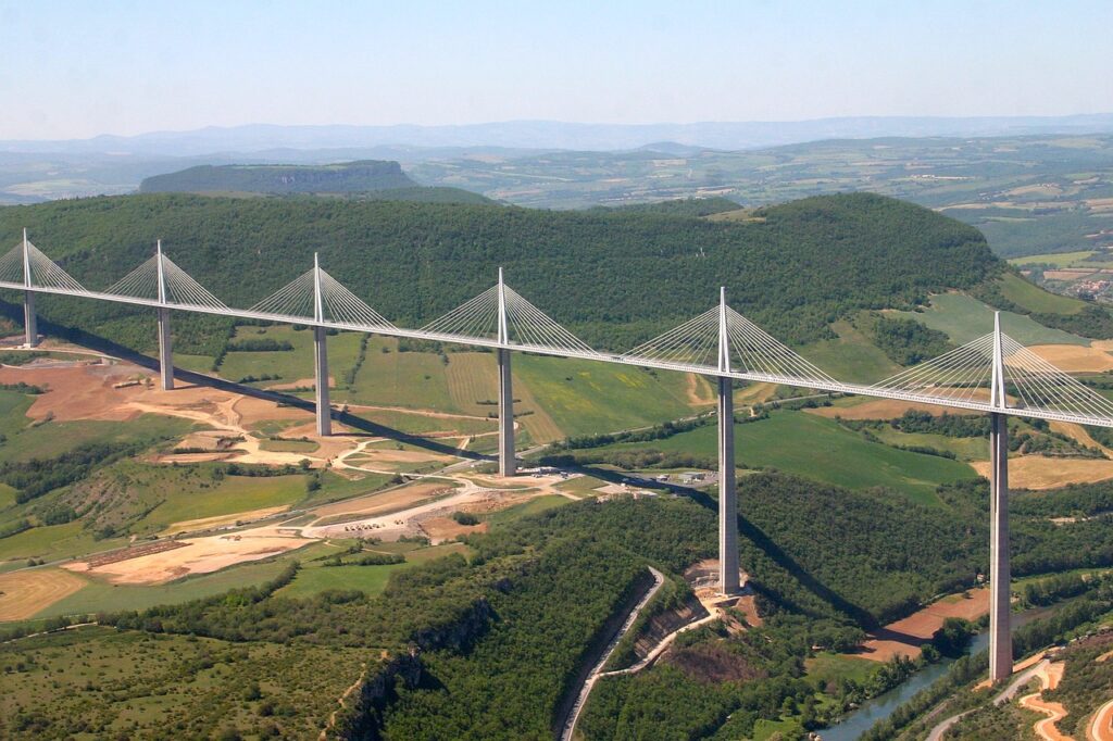 Puente millau puentes mas impresionantes del mundo clickviaja